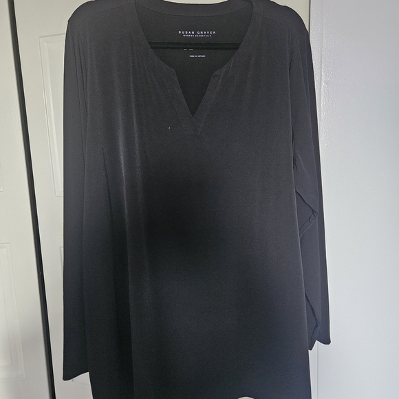 Susan Graver Tops - Susan Graver Black Long Sleeve V-Neck Tunic Shirt